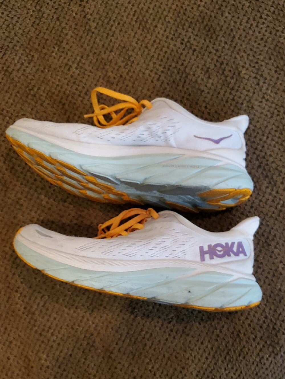 Hoka Clifton 8 Women's White Shoes with Yellow Laces Size 7.5 - Picture 11 of 15